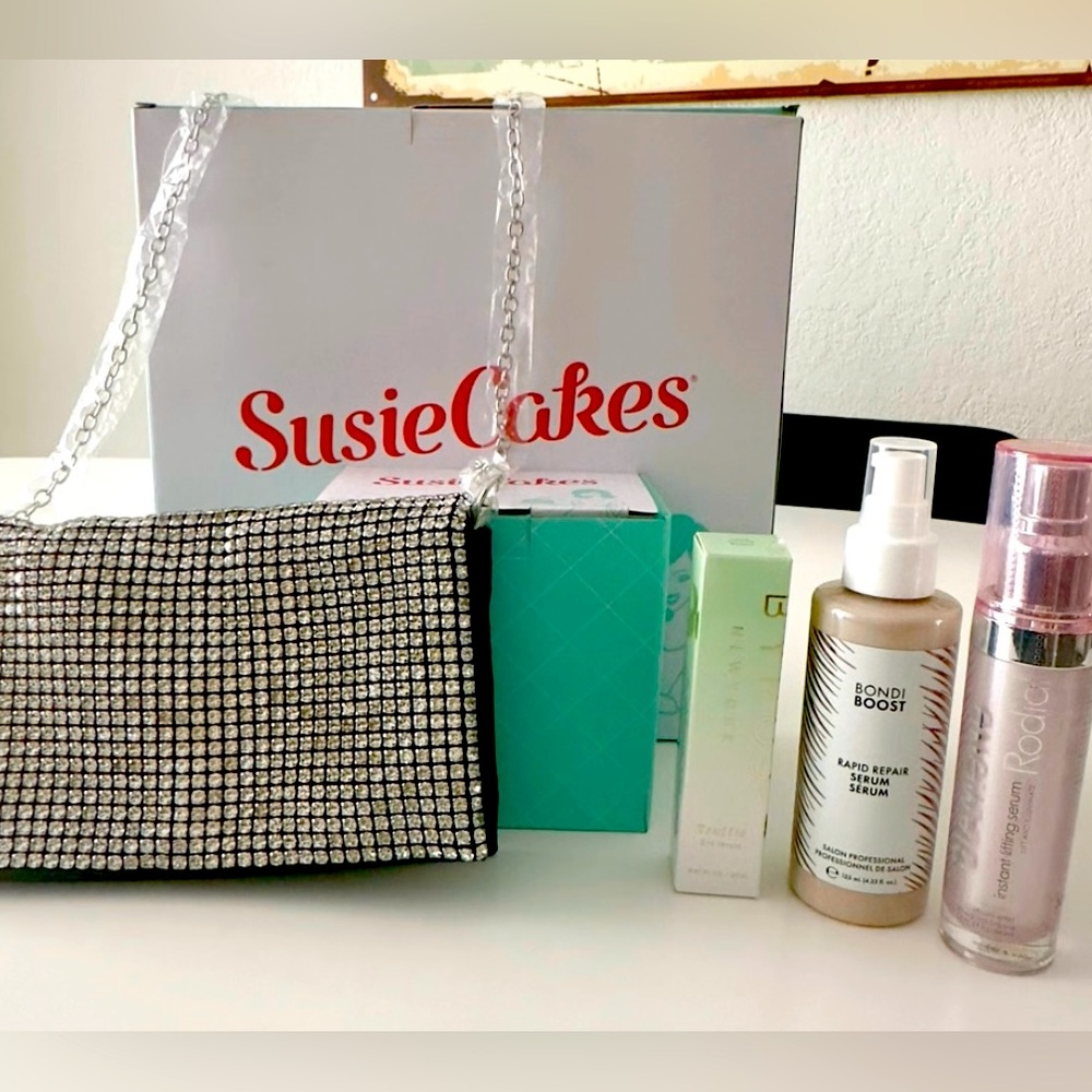 Full Size Gift Basket ( over $300 Value)